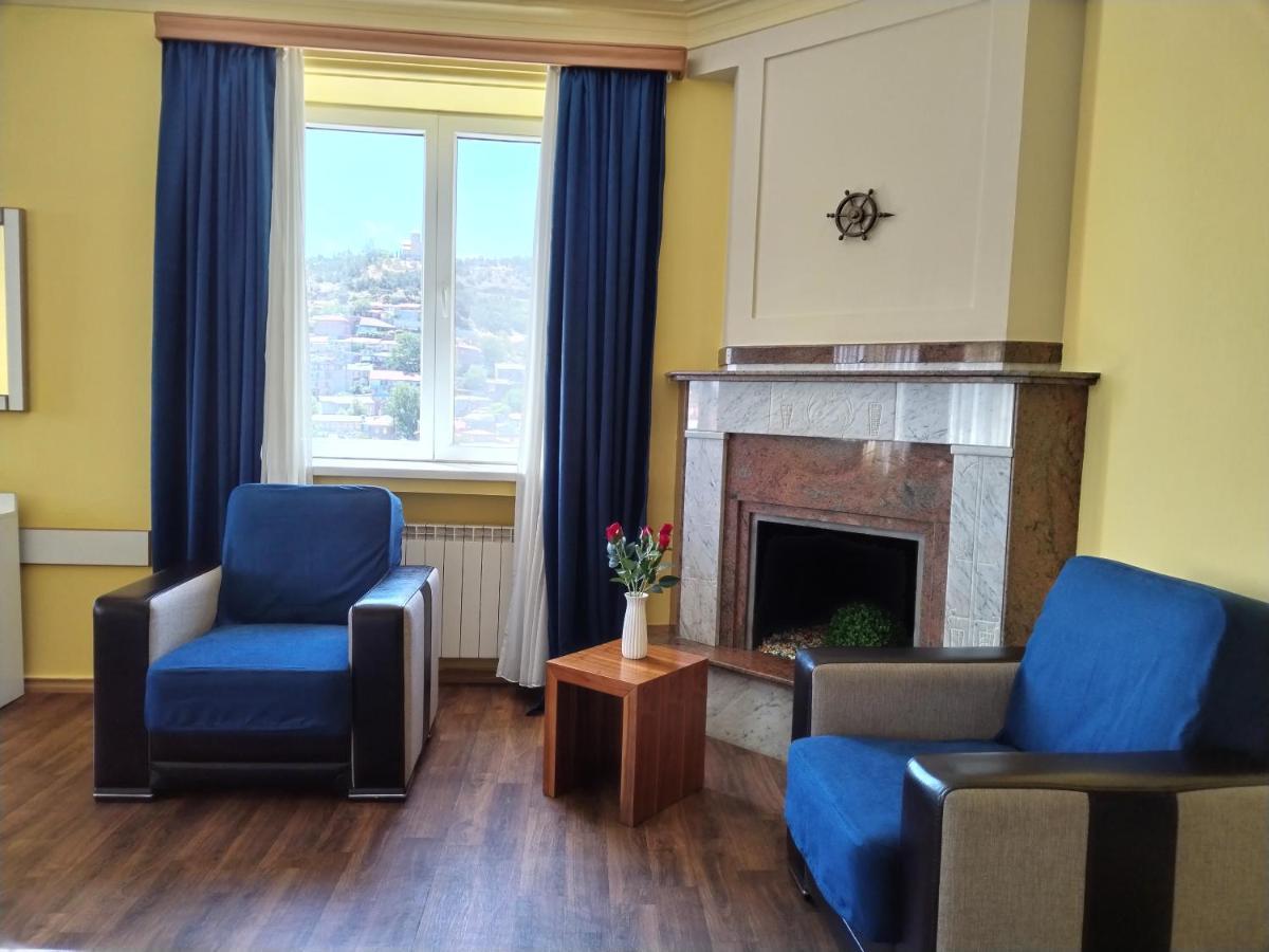 Hotel Blissdom 第比利斯 外观 照片