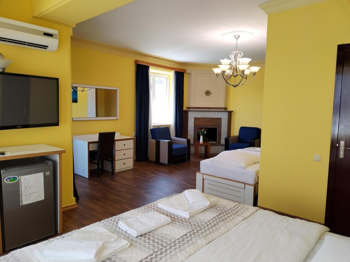 Hotel Blissdom 第比利斯 外观 照片