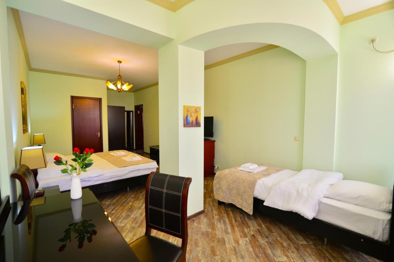 Hotel Blissdom 第比利斯 外观 照片