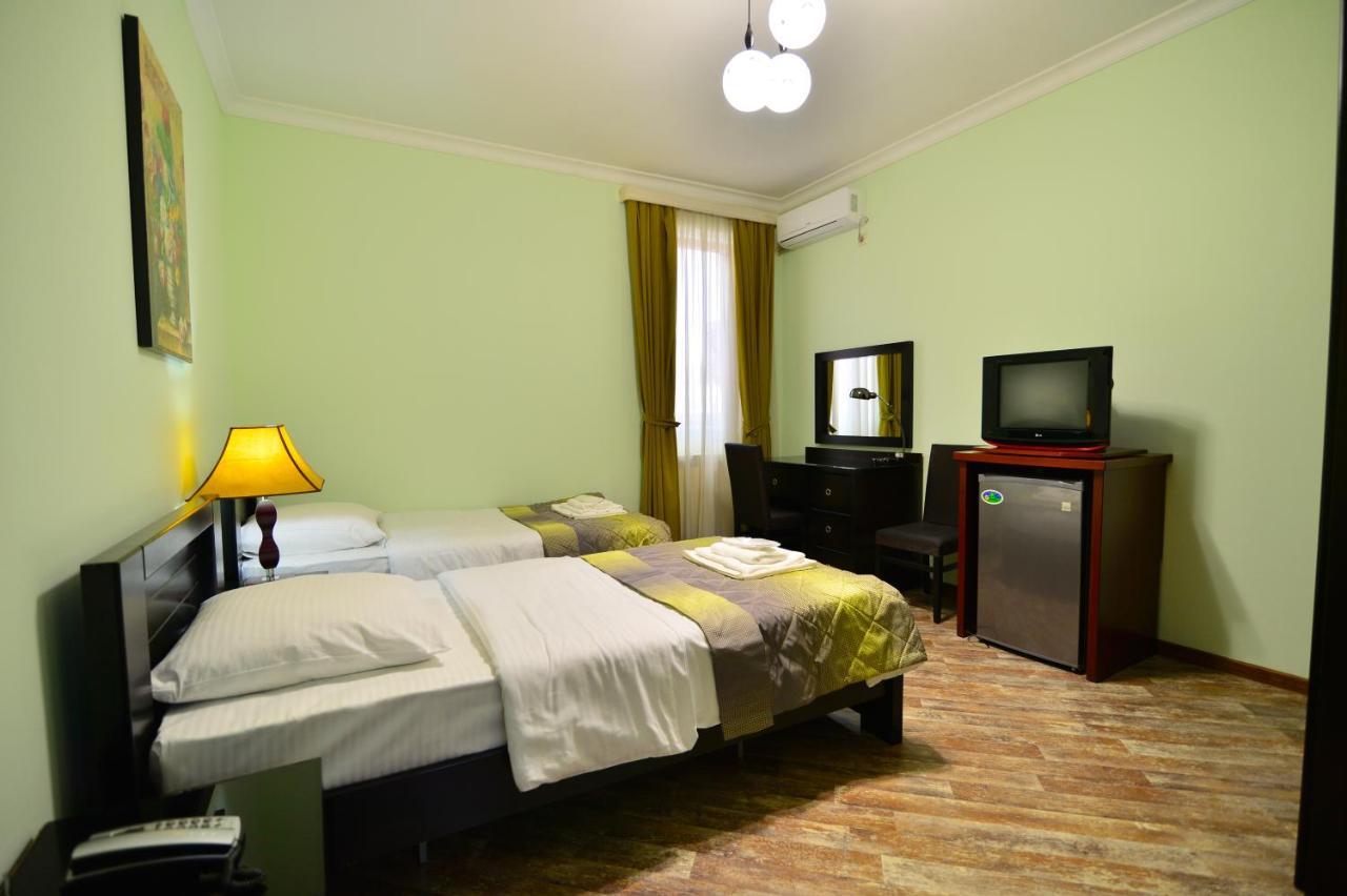 Hotel Blissdom 第比利斯 外观 照片