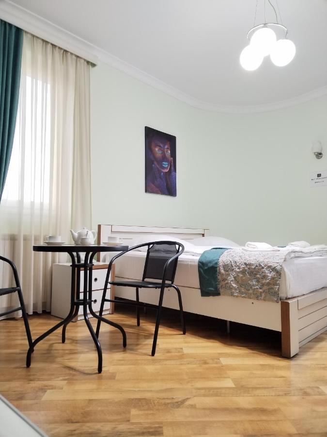 Hotel Blissdom 第比利斯 外观 照片