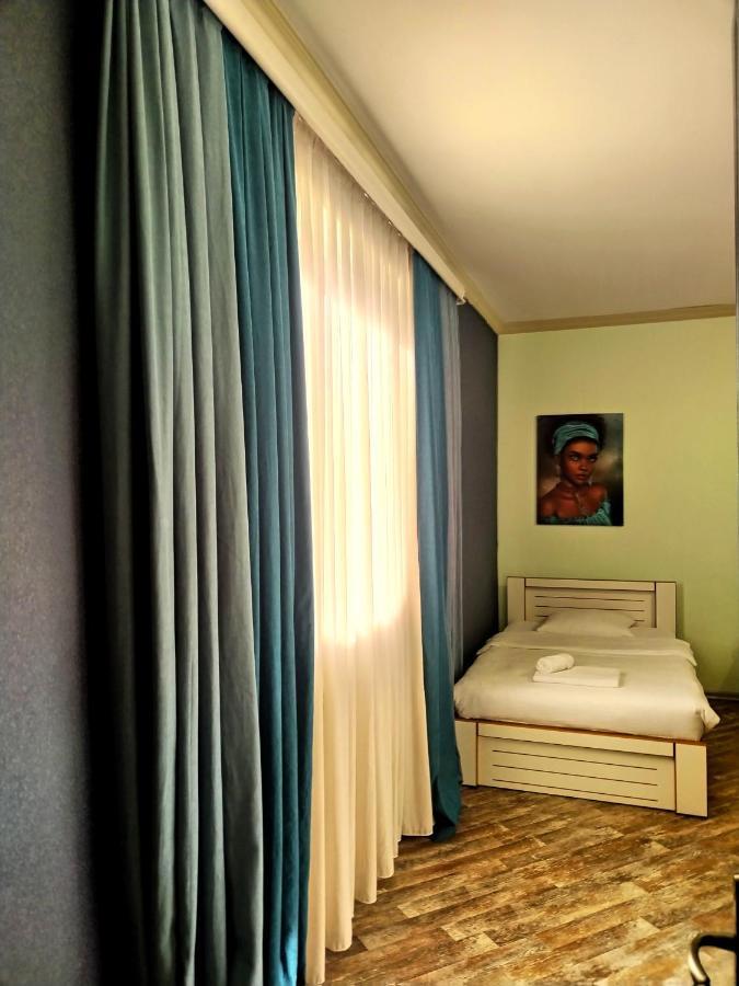 Hotel Blissdom 第比利斯 外观 照片